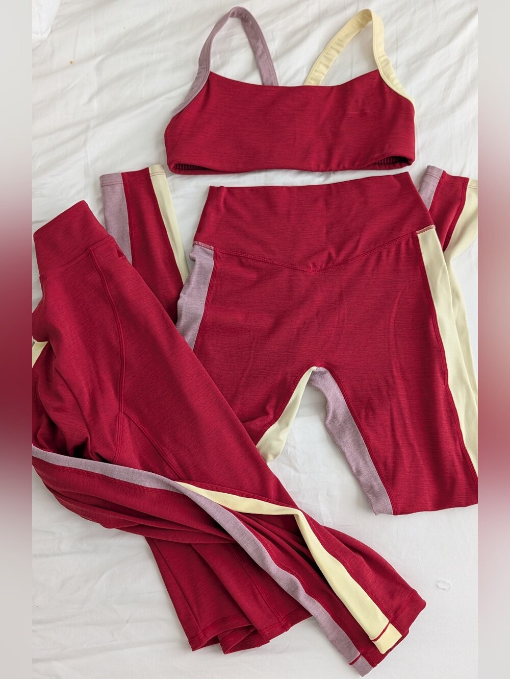 Vitality Daydream Sport Mode Set: Jacket, Leggings, Bra In Red
